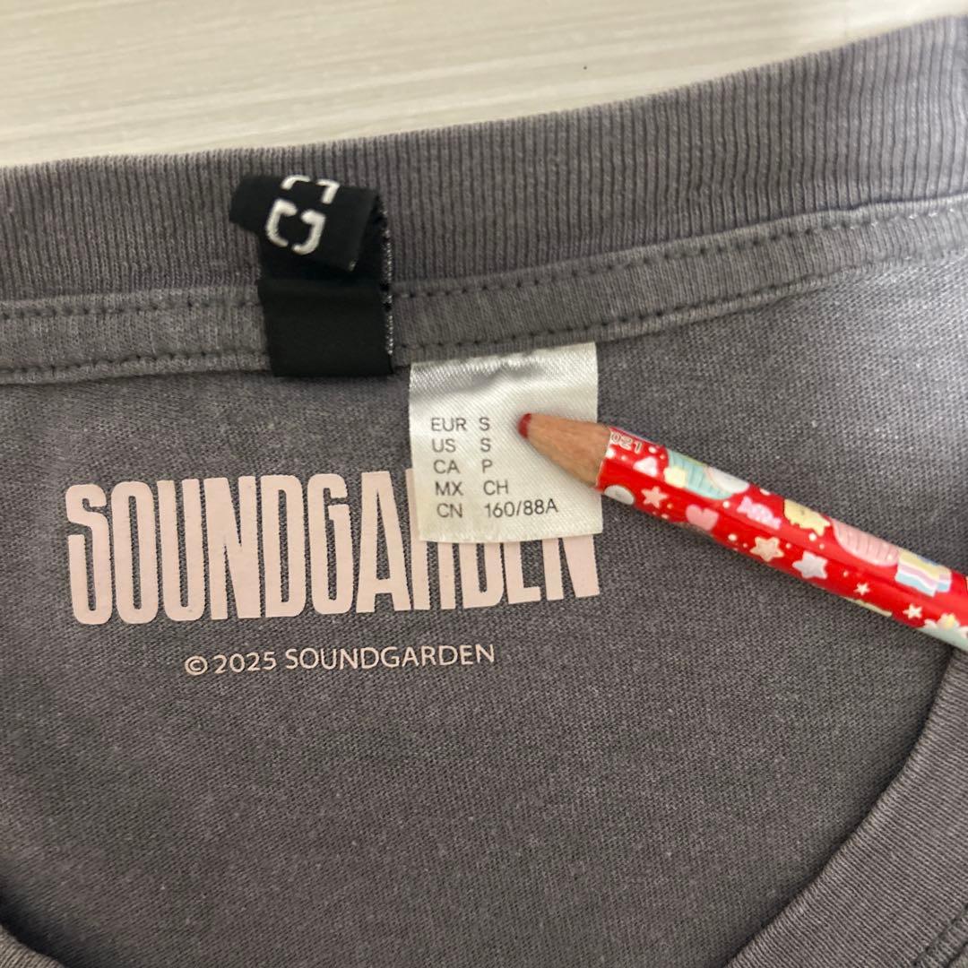 h&m SOUNDGARDEN バンドTシャツ Sサイズ — image 2
