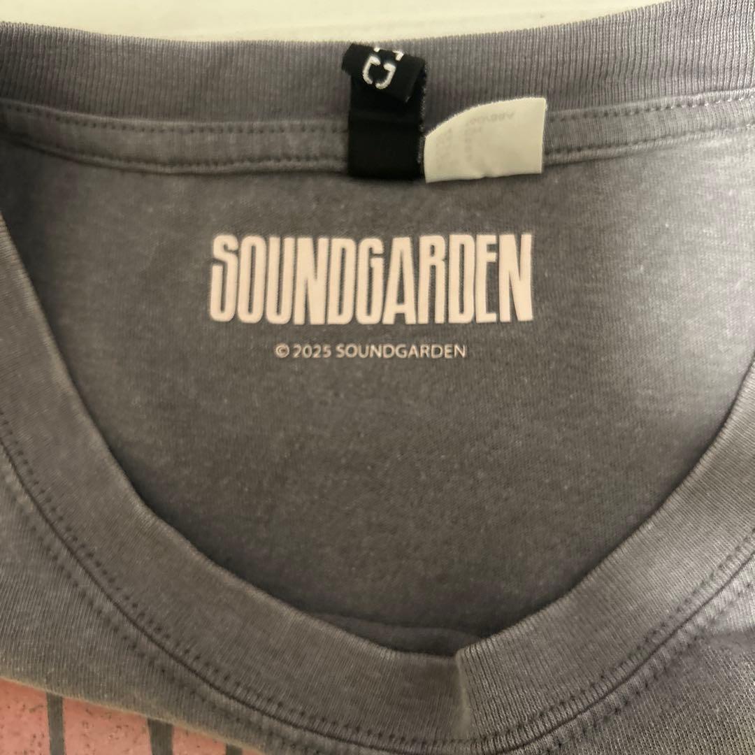 h&m SOUNDGARDEN バンドTシャツ Sサイズ — image 3