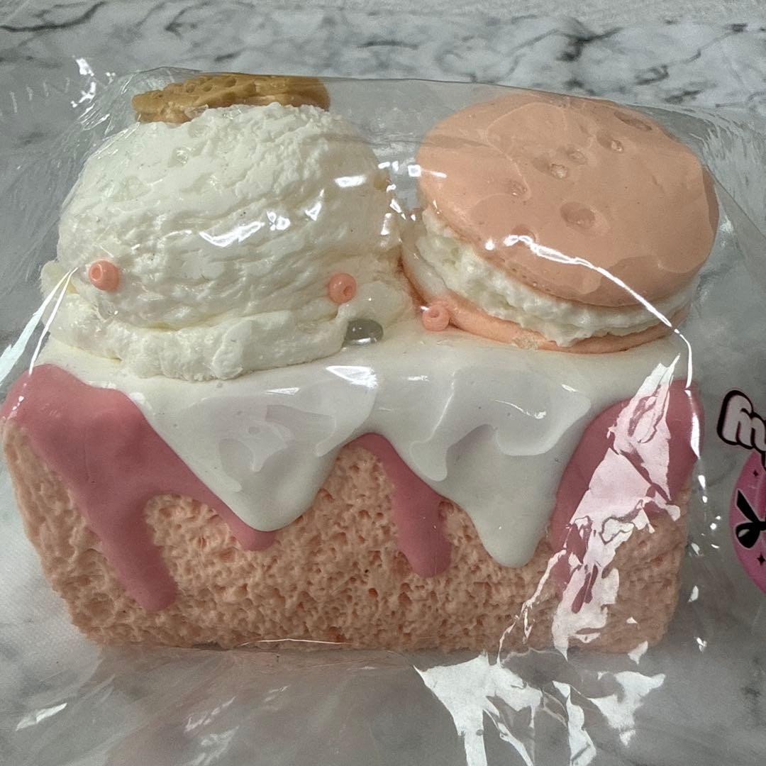 kikisquishy ピンク マカロン アイス ケーキ トースト — image 4