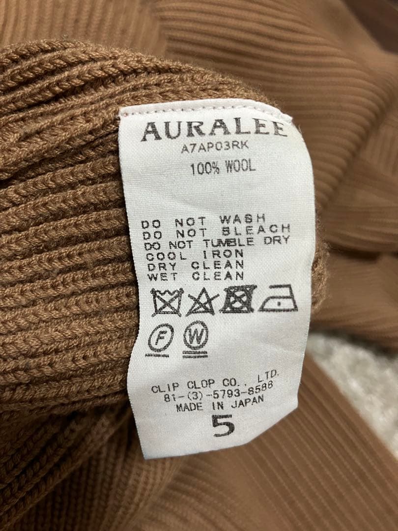 【送料無料】AURALEE(オーラリー) のハイネックニット　5サイズ　ブラウン — image 5