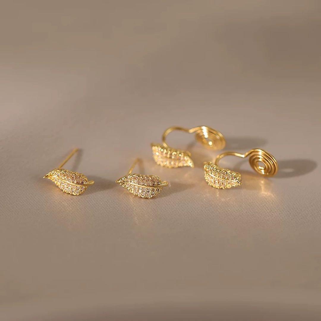 N107小ぶりゴールド葉っぱ　キラキラ軽量イヤリング　韓国　結婚式　通勤　上品 — image 5