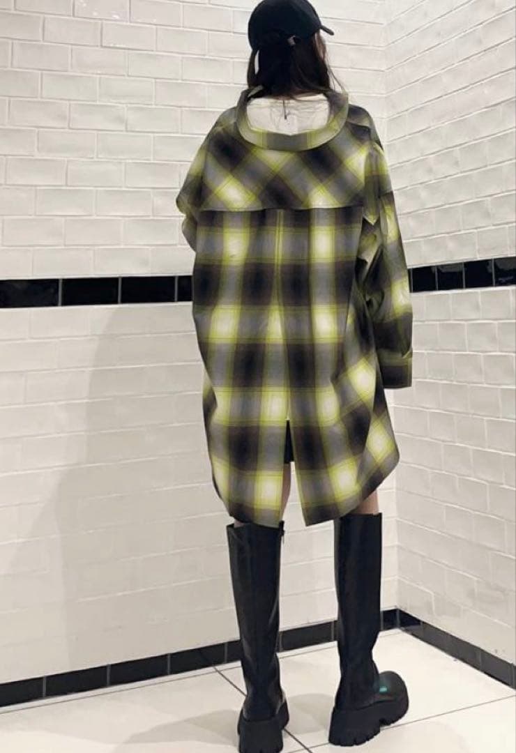 PAGEBOY（ページボーイ）のオンブレチェックルーズシャツ — image 4