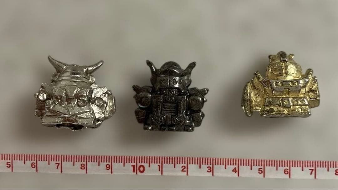 昭和レトロ　ガンダム　消しゴム 金属製　フィギュア 3体セット — image 2