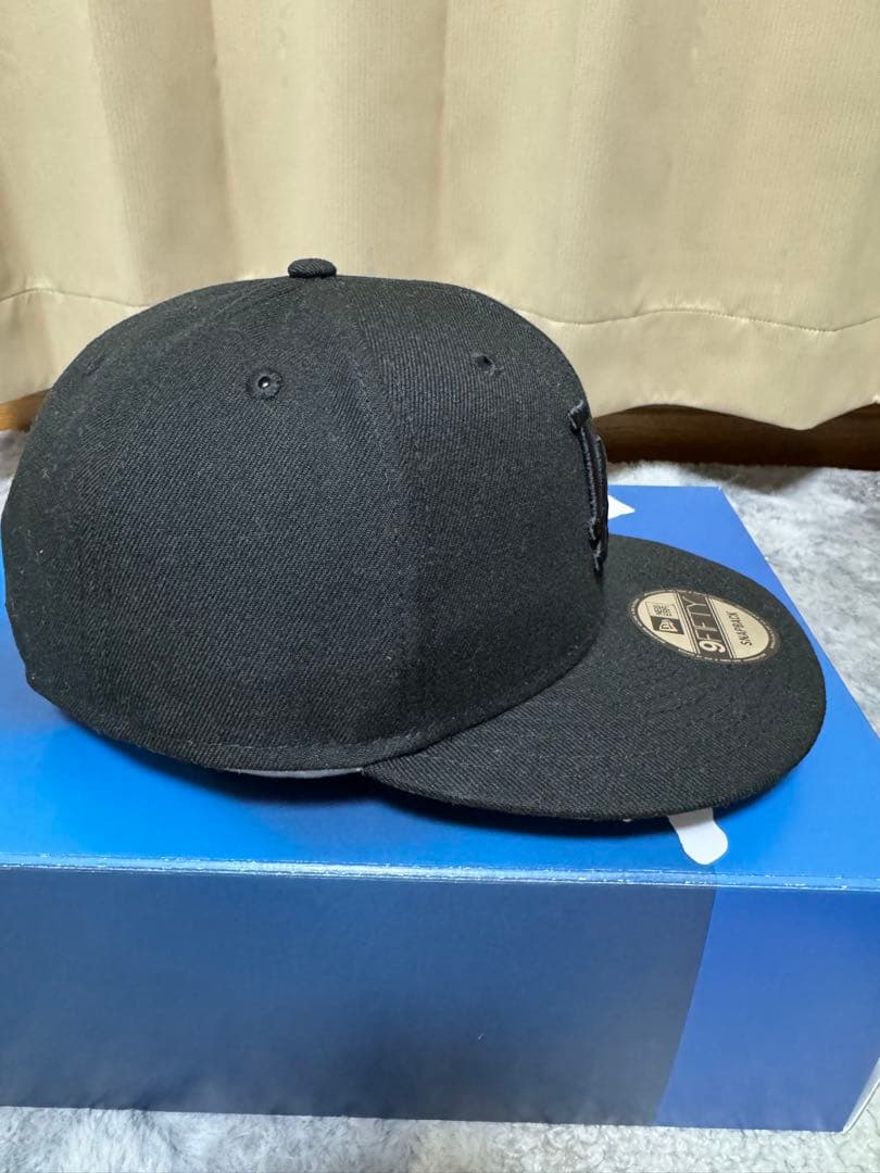 ニューエラ　ドジャース　LA 9FIFTY 黒 オールブラック　スナップバック — image 3