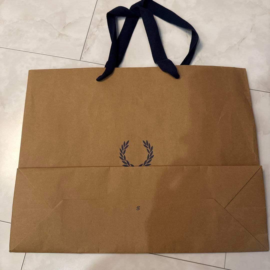 FRED PERRY フレッドペリー ブランド袋 ショッパー　紙袋　ショップ袋 — image 2