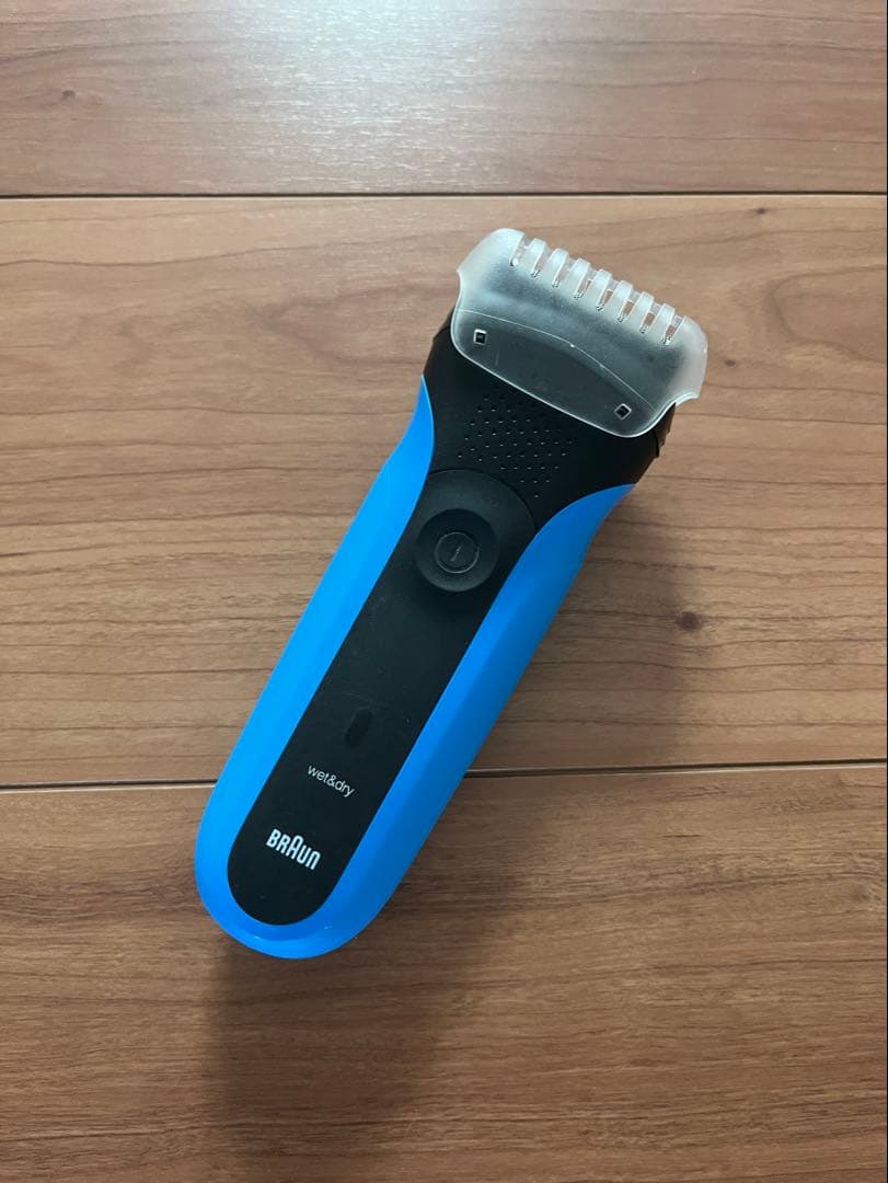 【値下げ！美品】ブラウンBRAUN電気シェーバー 本体 wet&dryシリーズ3 — image 2