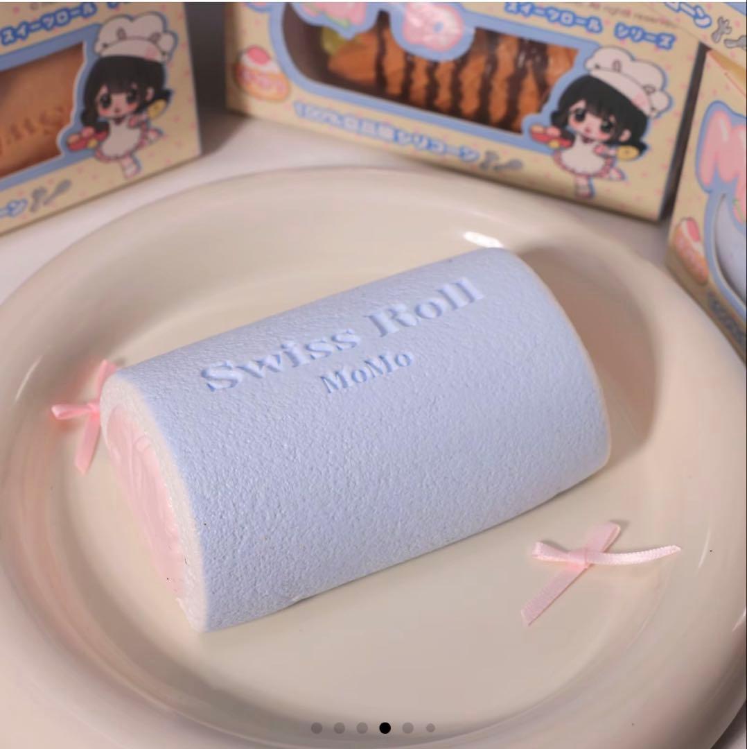 MoMo もも ロールケーキ ストロベリーロール スクイーズ — image 2