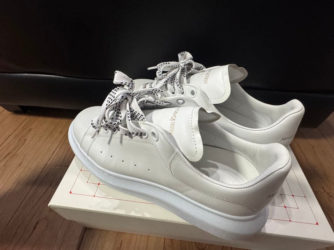 Alexander McQueen スニーカー ホワイト — image 2