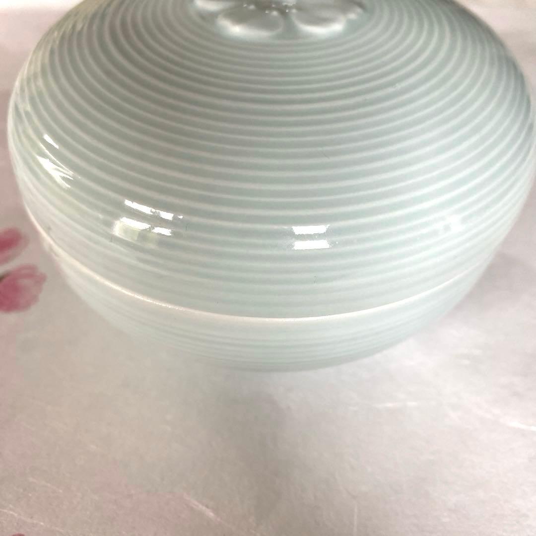 【未使用】有田焼　光峰作　青磁器　花柄　桜　小物入れ　蓋付き　水色 — image 5