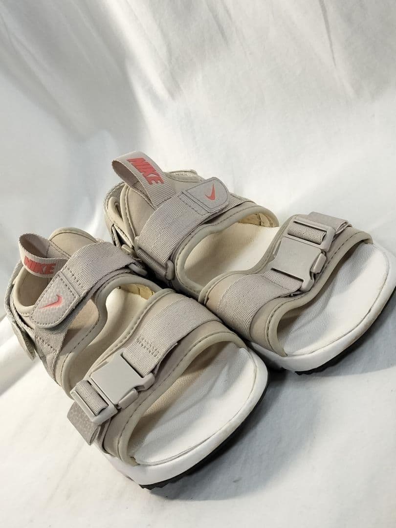 処分★美品★NIKE ナイキスポーツサンダル ベージュ軽量　24cm — image 3