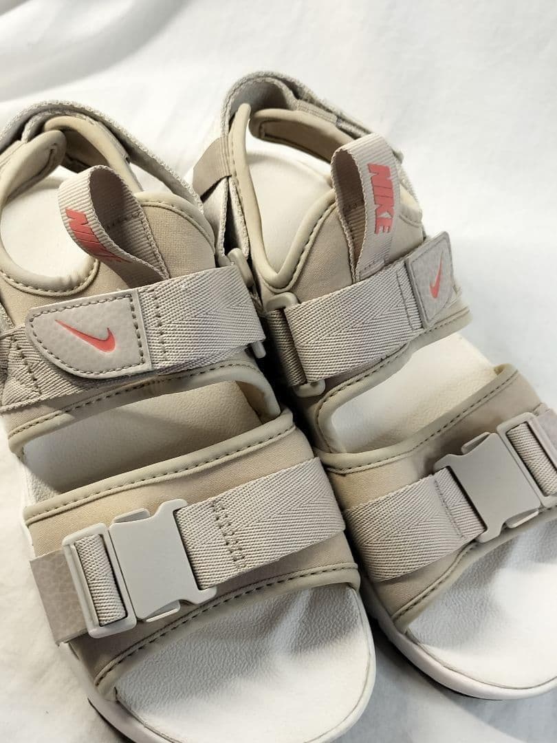 処分★美品★NIKE ナイキスポーツサンダル ベージュ軽量　24cm — image 4