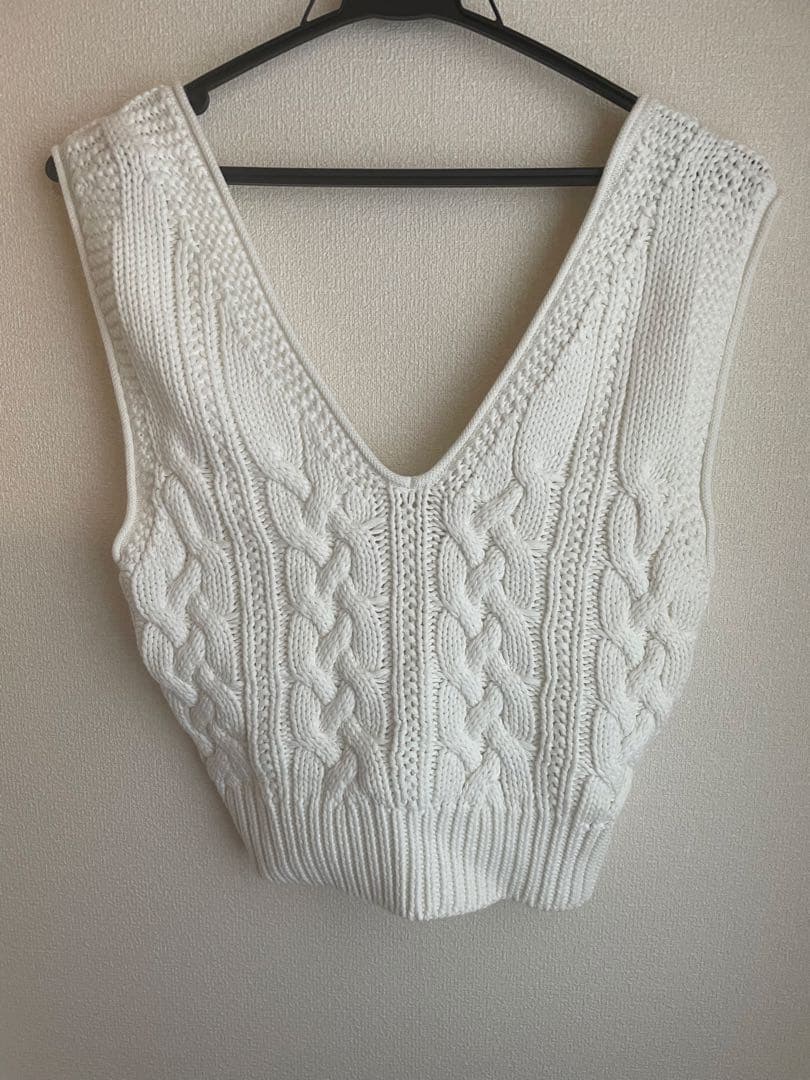 新品未使用品【ブラックバイマウジー】cable knit tank top — image 5