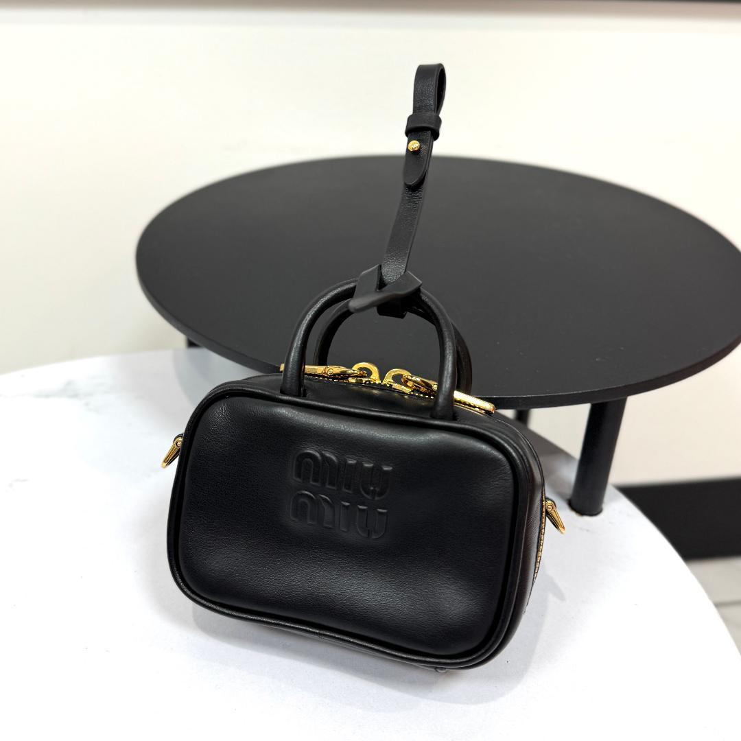 ミュウミュウ　ボー　レザー　2WAY　ハンドバッグ　ブラック — image 2