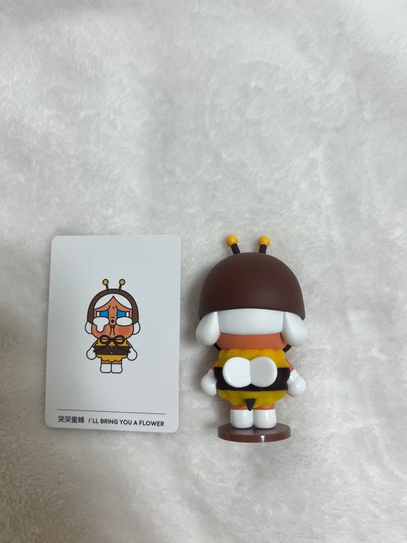 CRYBABY Crying Again bee フィギュア — image 2
