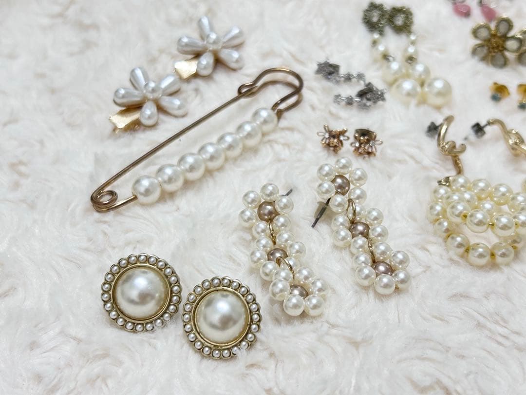 【15点セット】アクセサリー　ピアスメインまとめ売り — image 2