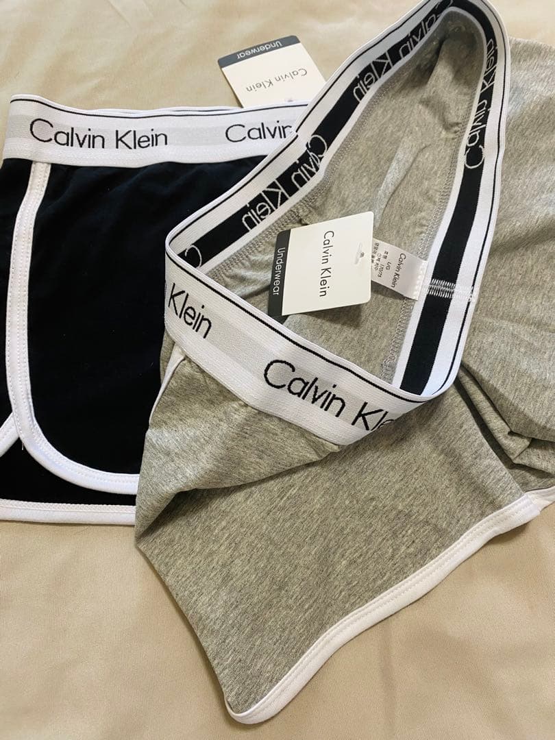Calvin Klein ショートパンツ 2枚セット　Lサイズ・ヨガ　ジム — image 4
