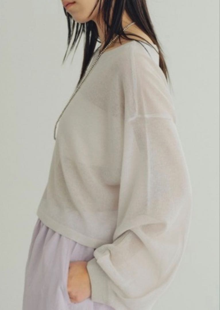 earthy アーシー　シアー素材 長袖プルオーバー ライトベージュ — image 2