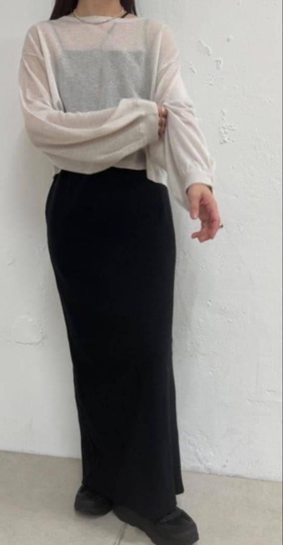 earthy アーシー　シアー素材 長袖プルオーバー ライトベージュ — image 3