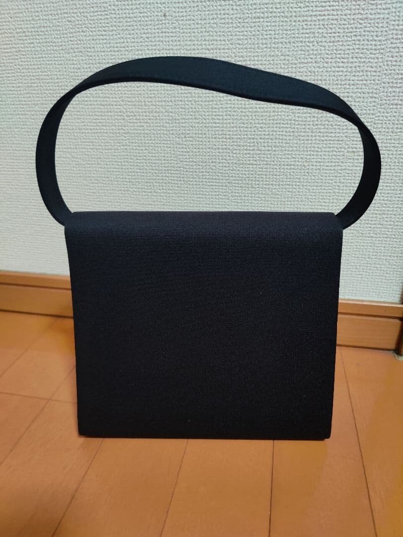 リボン付き ブラックショルダーバッグ — image 5