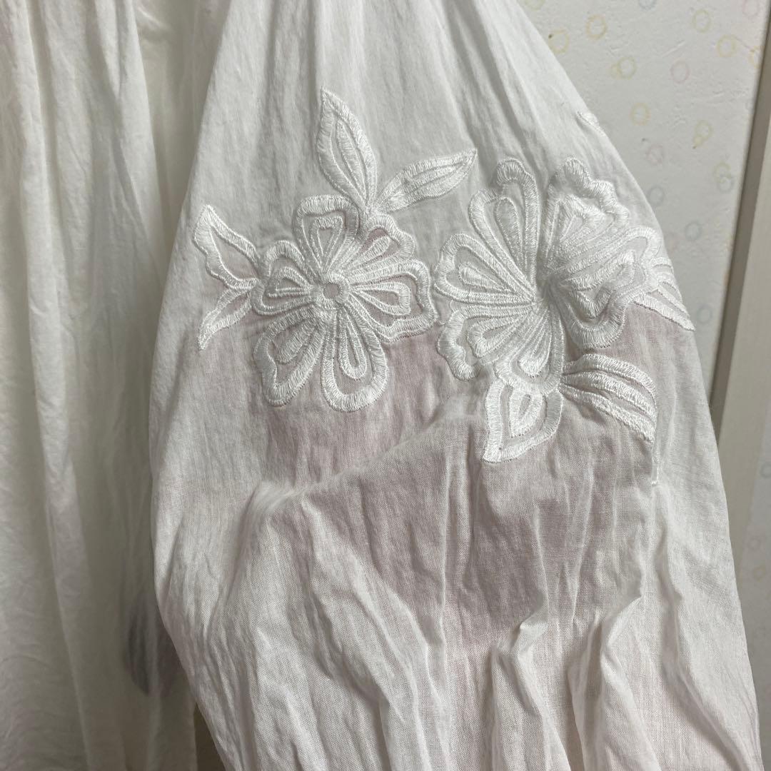 値下げ中【25AW】ZARA ロマンチックスモッキングシャツコットン　袖刺繍　L — image 3