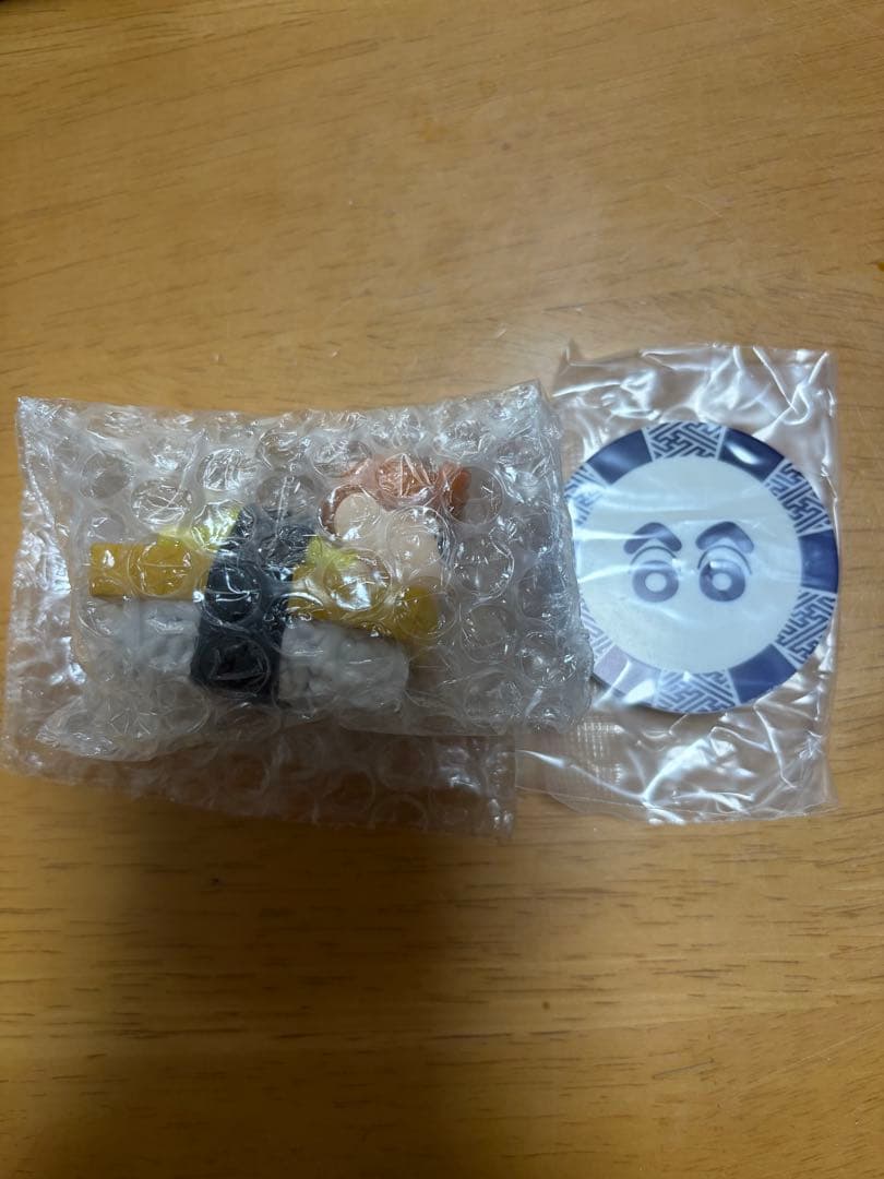 【新品未使用】クレヨンしんちゃん お寿司マスコット ガチャガチャ 4点セット — image 2
