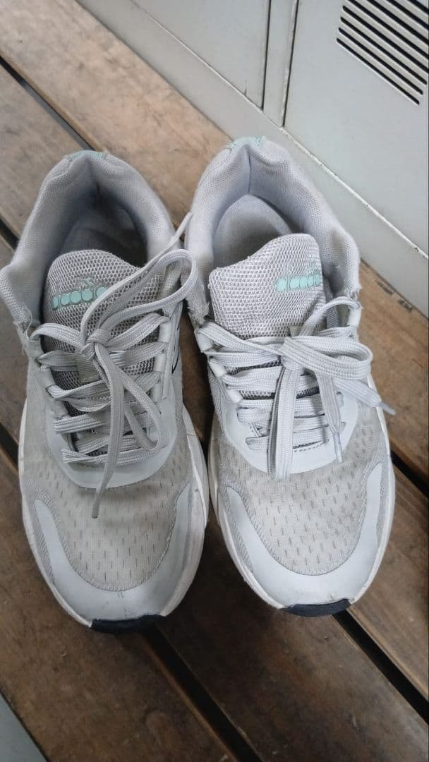 Diadora スニーカー ライトグレー ミントグリーン — image 2