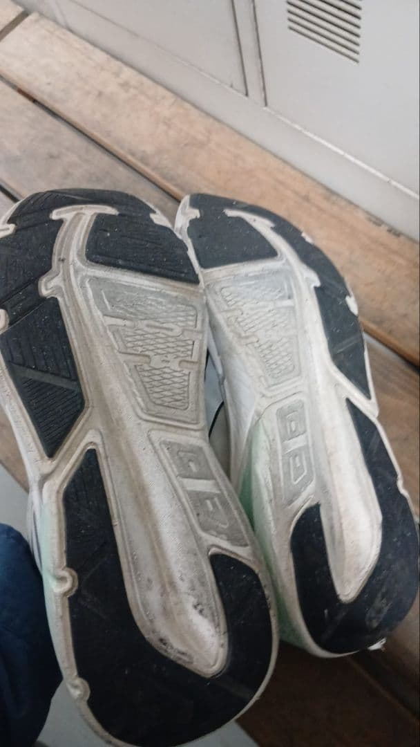 Diadora スニーカー ライトグレー ミントグリーン — image 3
