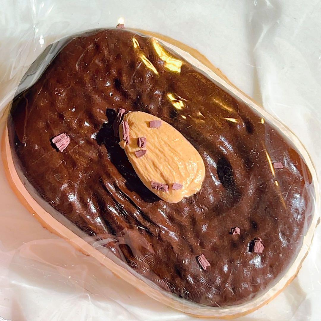 ♡正規品,即日発送♡スクイーズ 春日幼稚園 アーモンドチョコケーキ 海外 M — image 2