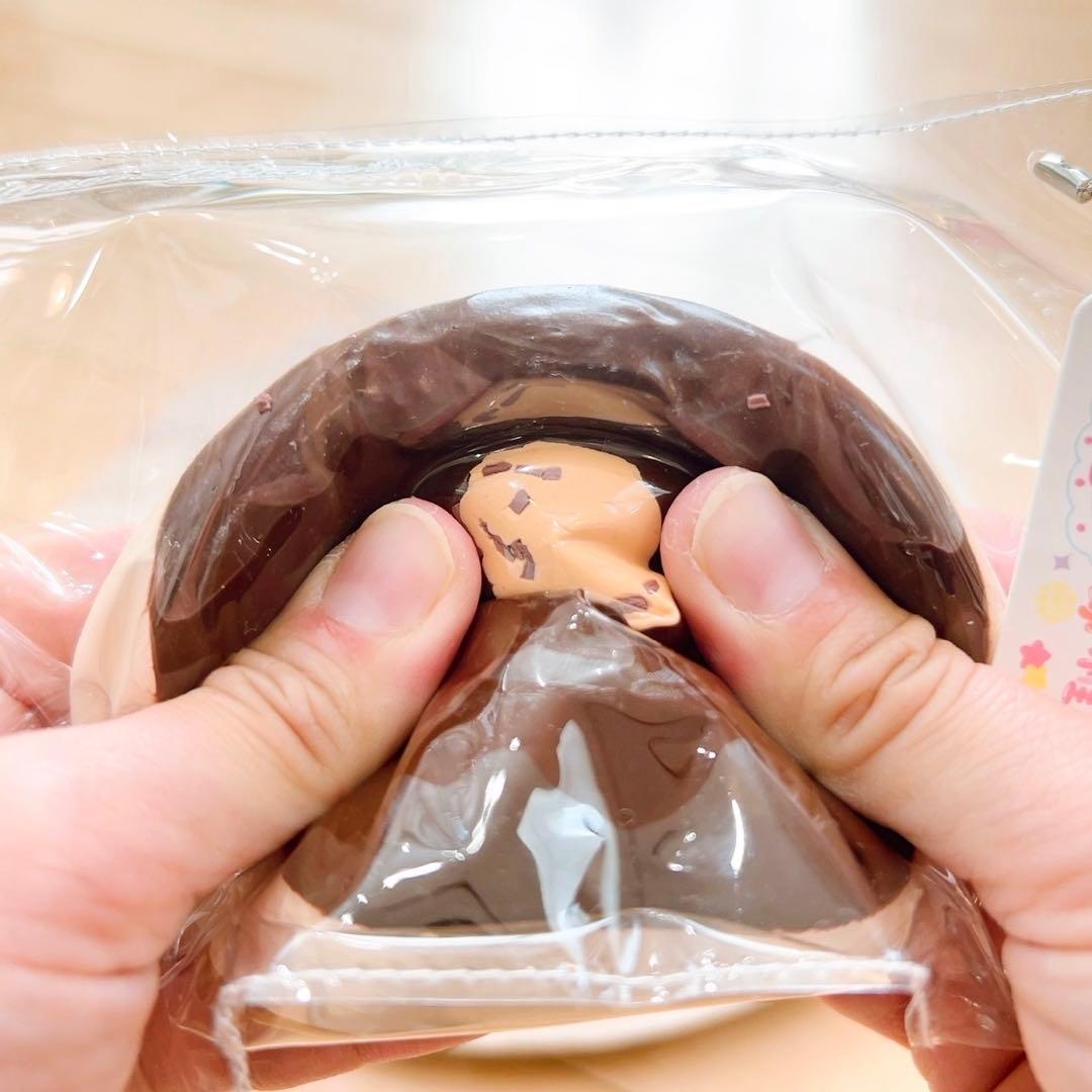 ♡正規品,即日発送♡スクイーズ 春日幼稚園 アーモンドチョコケーキ 海外 M — image 4
