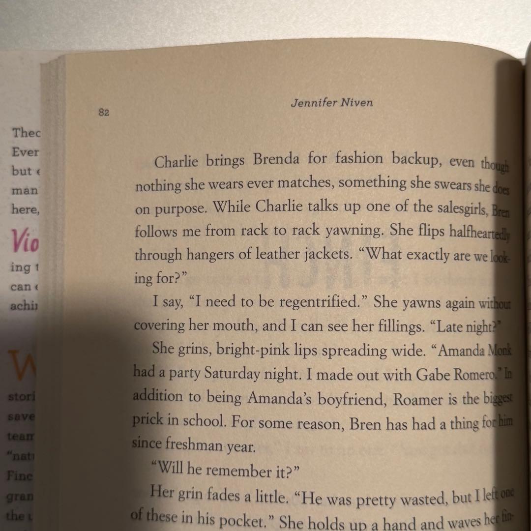 ALL THE BRIGHT PLACES ハードカバー — image 4