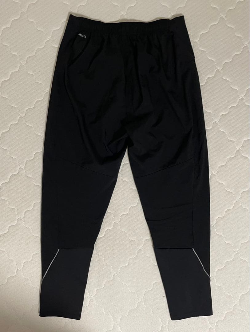 【美品】PUMA メンズ ランニング テーパードパンツ ウーブン 黒 Mサイズ — image 2