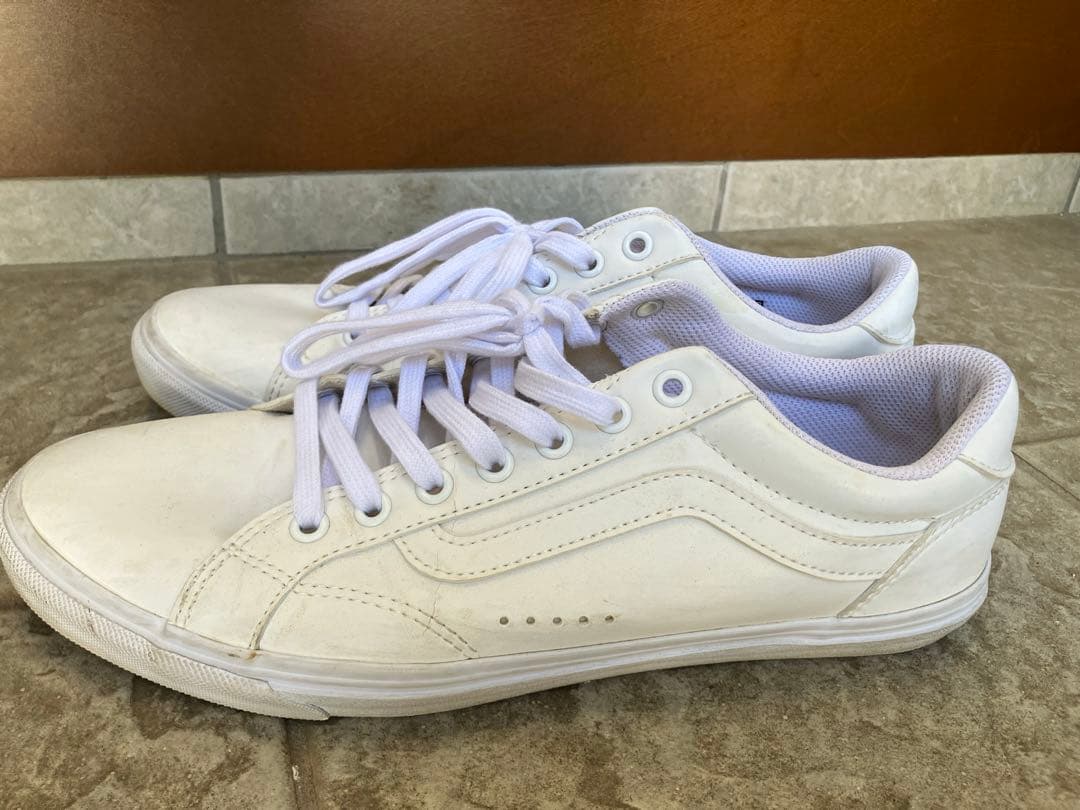VANS スニーカー ホワイト ローカット　27.5 — image 2
