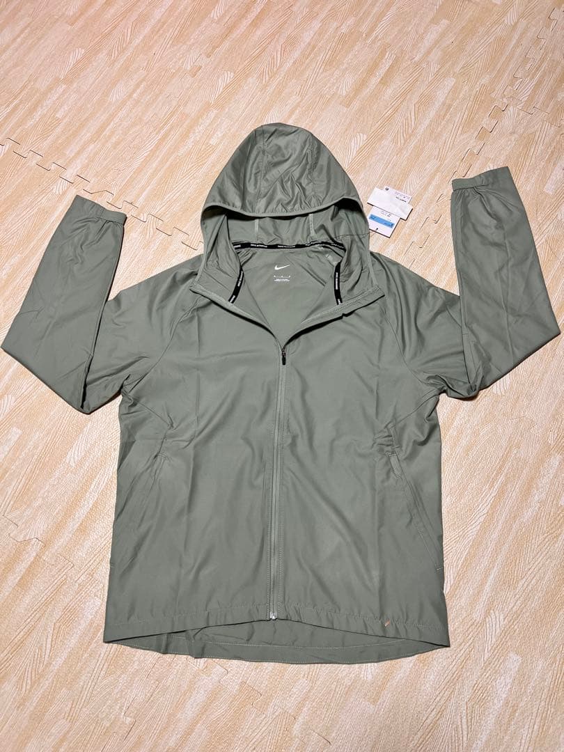 【新品】NIKE エッセンシャル ジャケット ナイロンパーカー グリーンL — image 2
