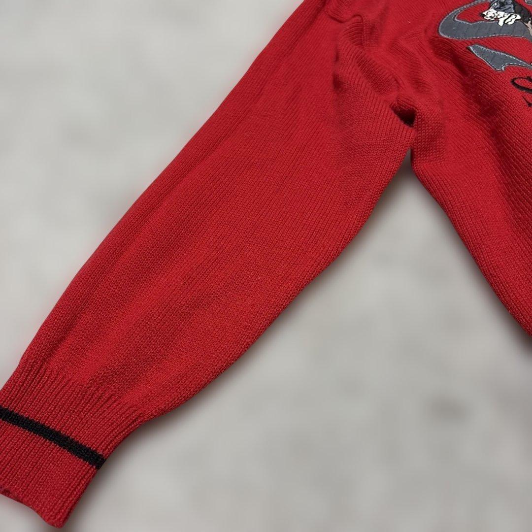 SHUTERN SPORTS 犬デザイン ロゴニット セーター レッド — image 3