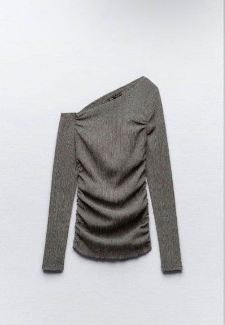 未使用に近いZARA　ザラ　テクスチャーアシンメトリートップス　S — image 2