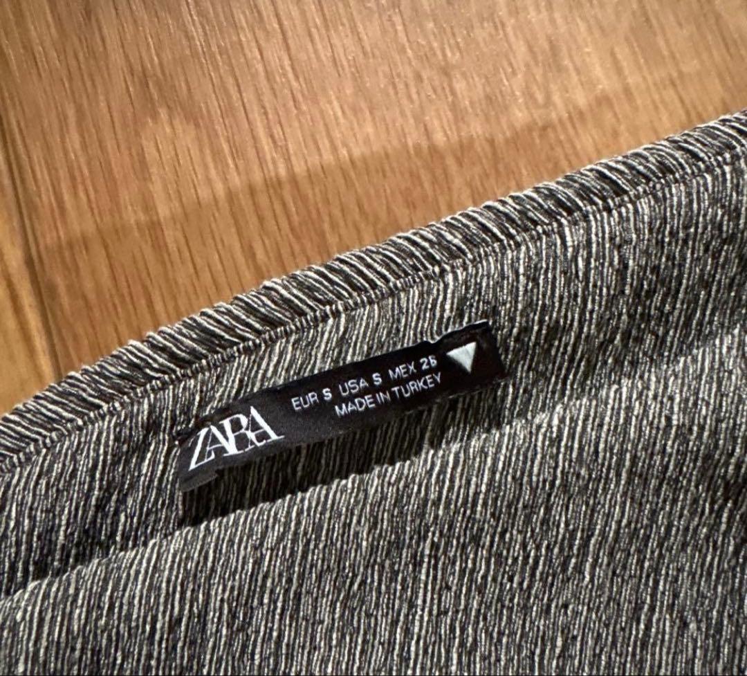未使用に近いZARA　ザラ　テクスチャーアシンメトリートップス　S — image 4