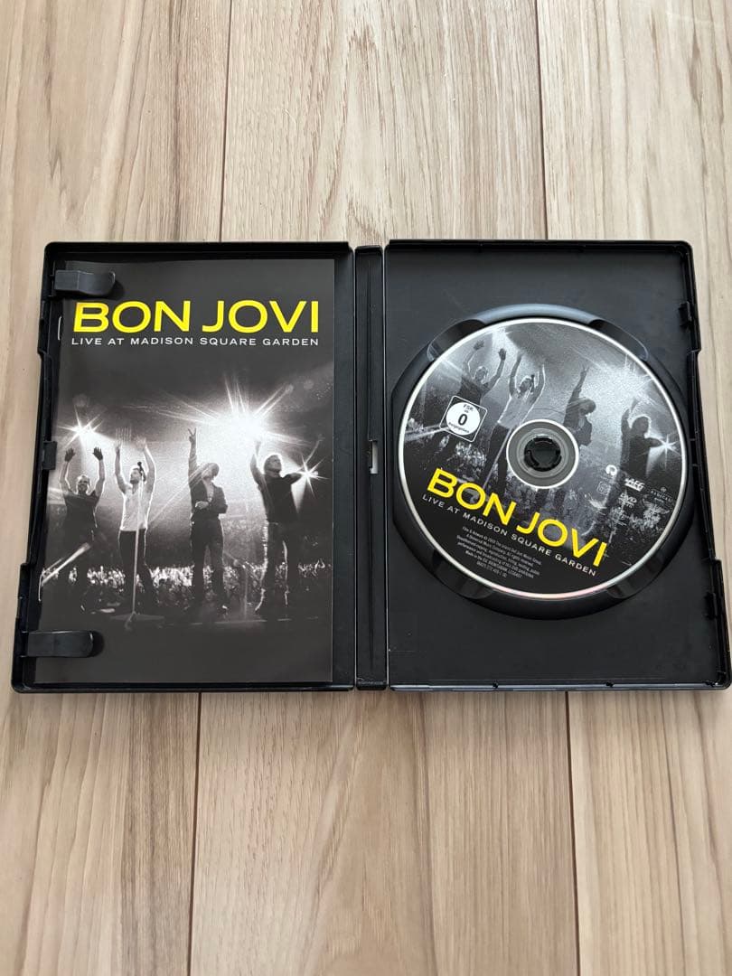 Bon Jovi Live at Madison Square Garden — image 3