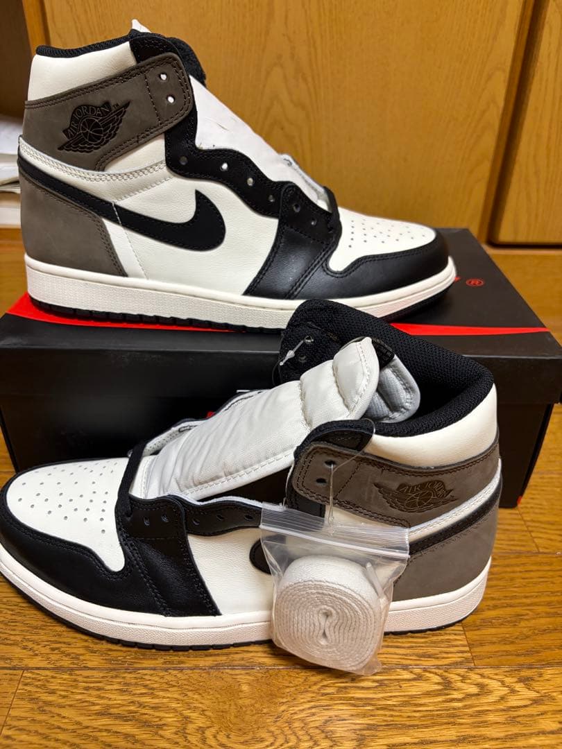 Air Jordan 1 High Sail/Dark Mocha/Black — image 3