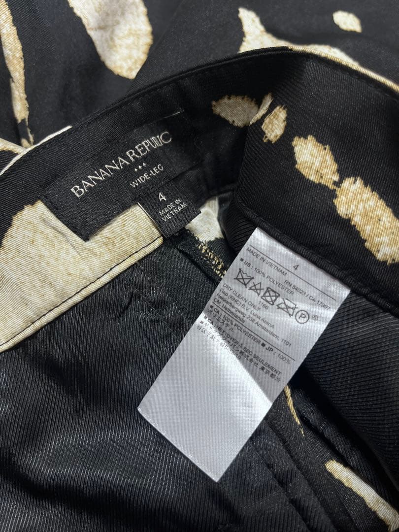 BANANA REPUBLIC ワイドパンツ リーフ柄 ブラック — image 4