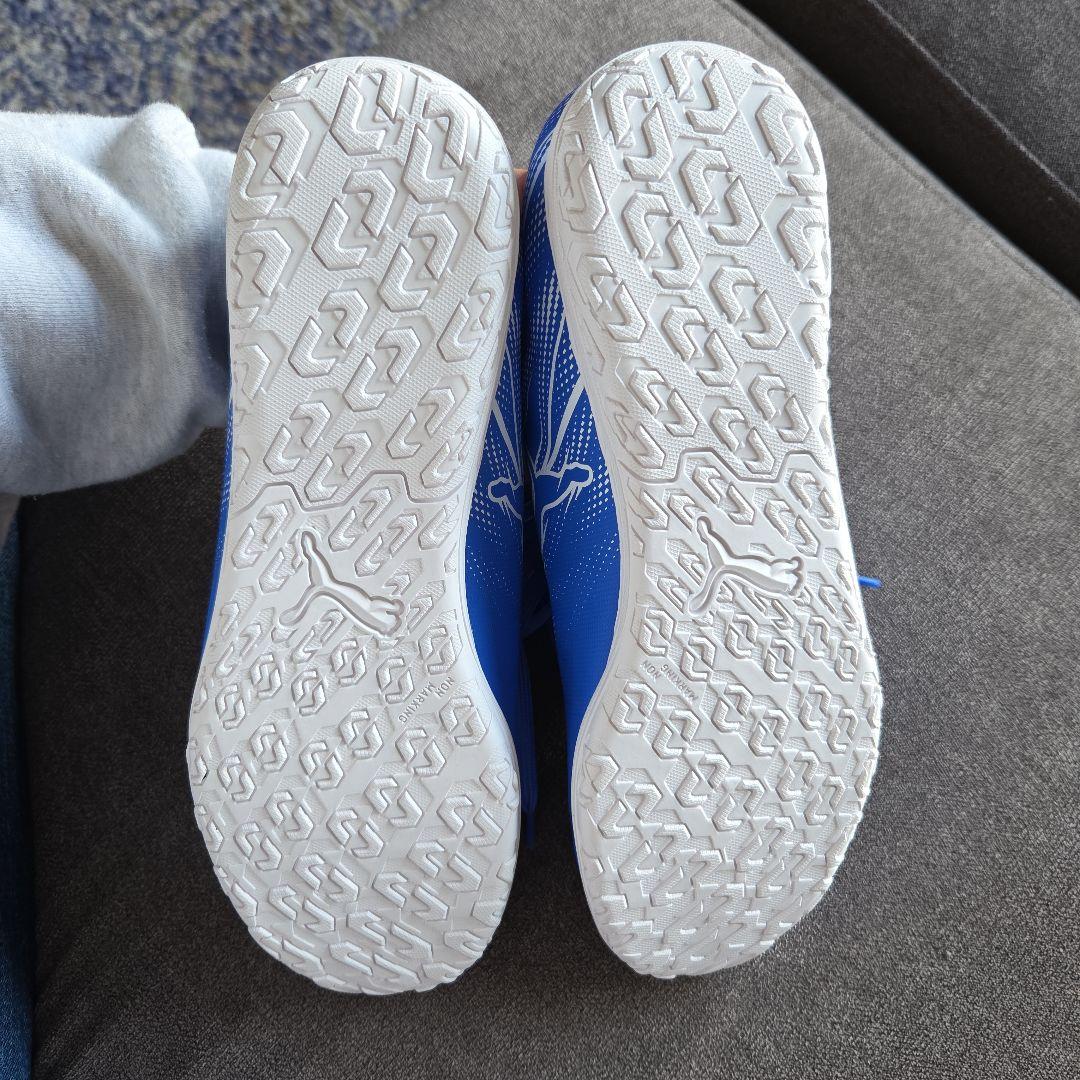 Puma フットサルシューズ 青 — image 2