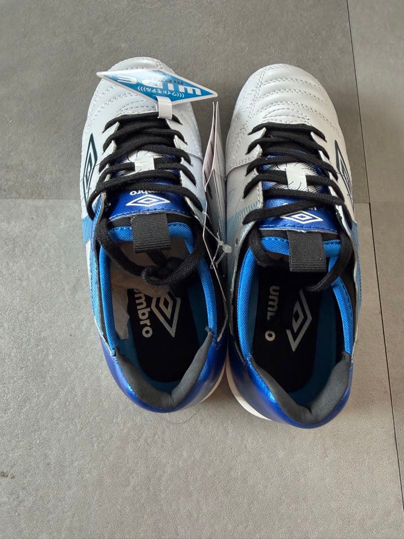 Umbro サッカーシューズ ワイド ホワイト/ブルー20.0cm — image 2