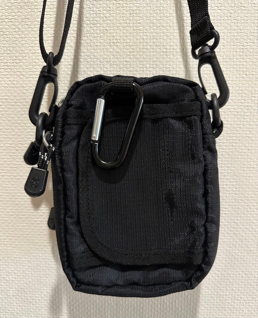 Coleman ショルダーバッグ ポシェット カラビナ付き ブラック — image 5