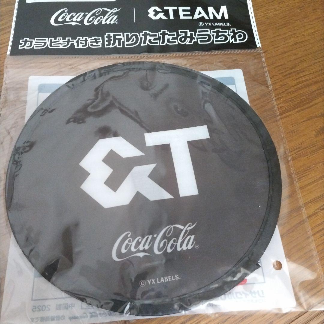 コカ・コーラ　カラビナ付き 折りたたみうちわ ２枚＋キーホルダー２ケ — image 2