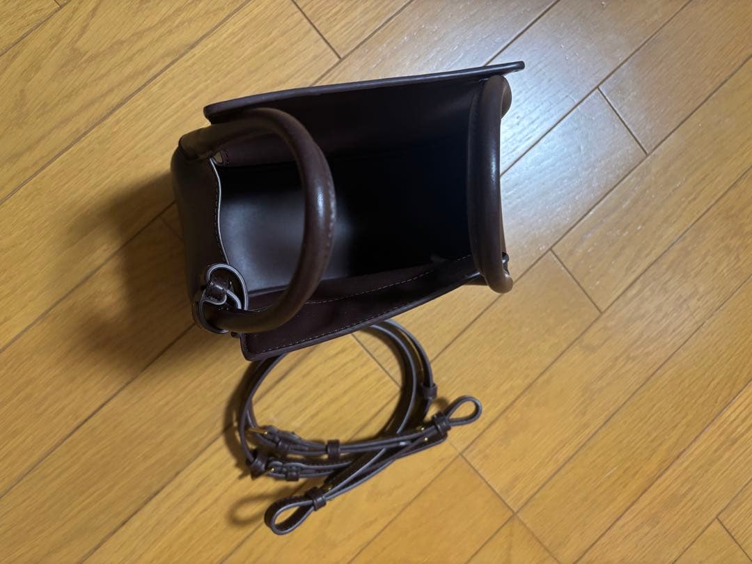 チャールズアンドキース　Charles&Keith ハンドバッグ　ブラウン — image 4