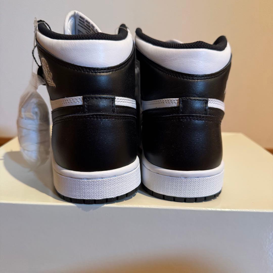 Nike Air Jordan 1 Retro High Black/White — image 5