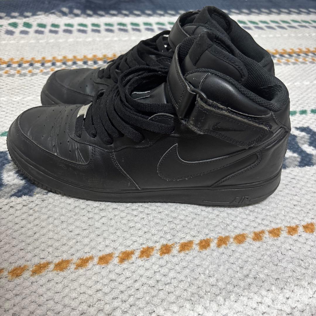 30cm　NIKE AIR FORCE 1 MID ブラック スニーカー — image 2