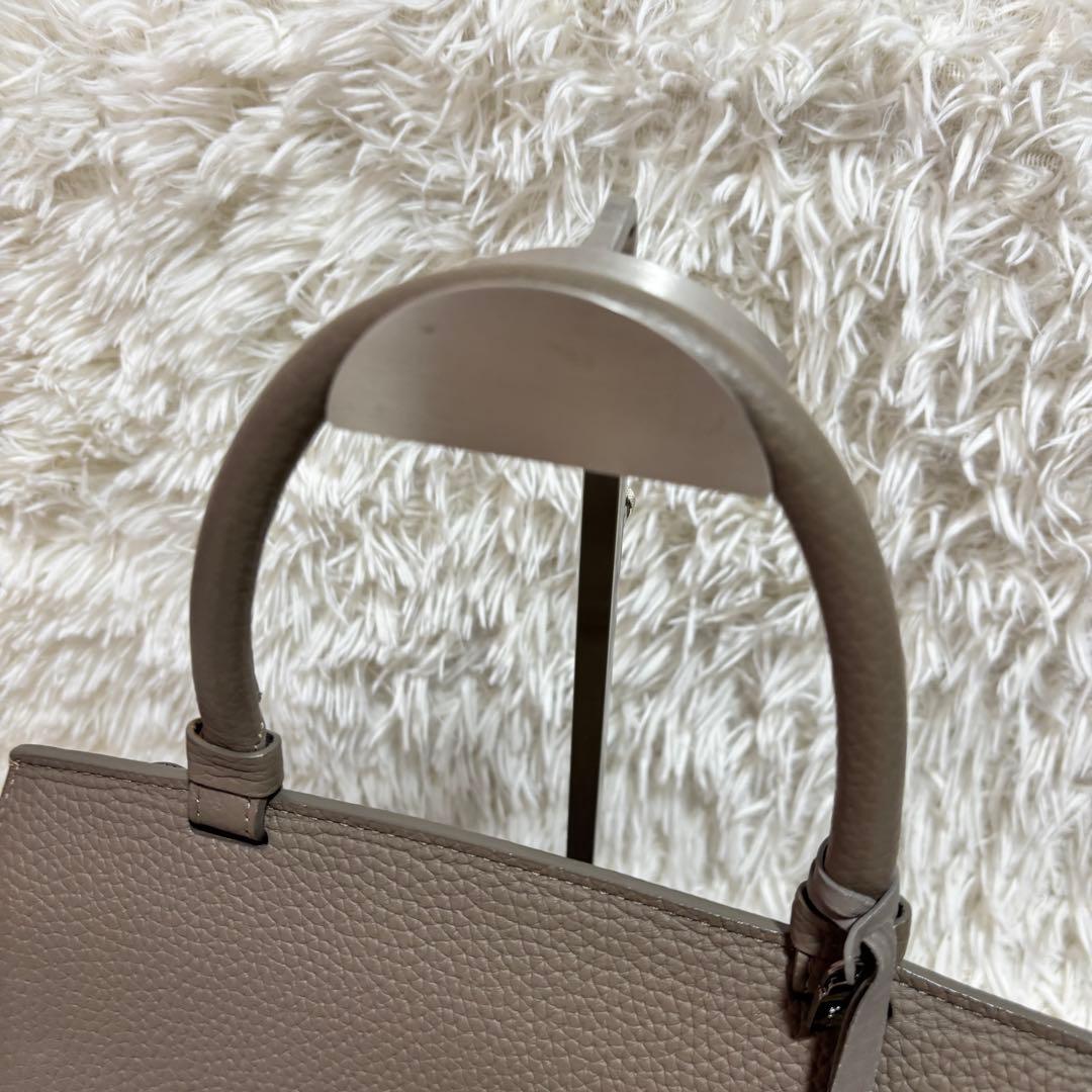 hoze ハンドバッグ グレージュ タッセル付き レディース — image 3