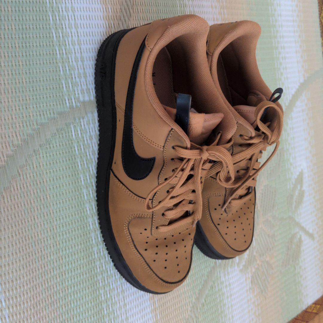 NIKE AIR FORCE 1 ウィート ブラック — image 2