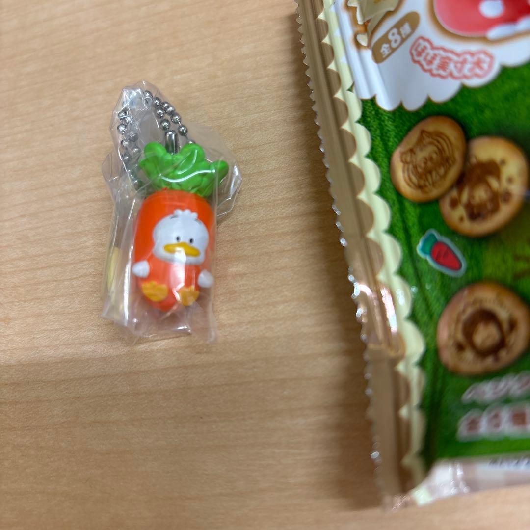サンリオ ベジタブルビスケット＆チャーム ペックル — image 2