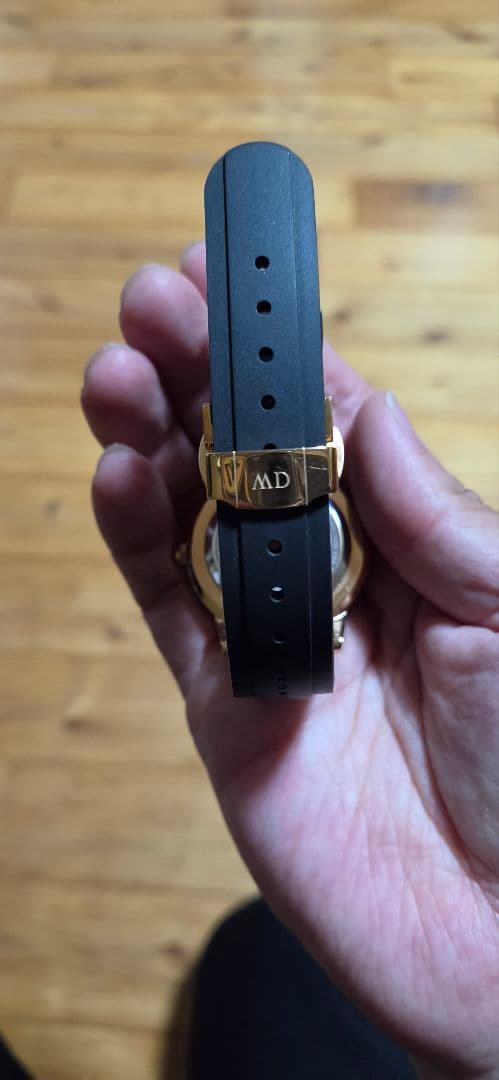 Daniel Wellington 腕時計 ブラック ゴールド — image 2